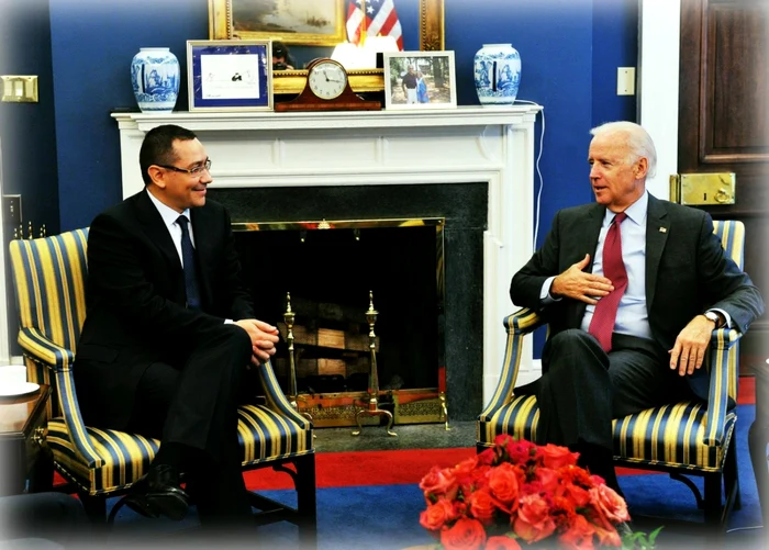 Premierul Victor Ponta, alături de vicepreşedintele SUA Joe Biden FOTO Facebook