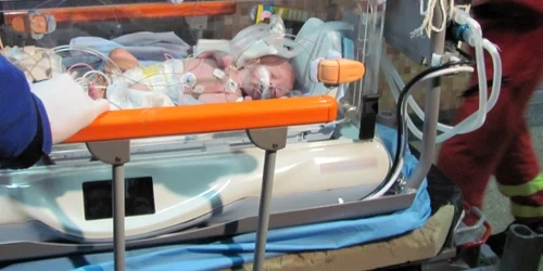 Bebeluşul a fost operat aseară de medicii mureşeni