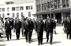 Foto sus: Nicolae Ceauşescu, secretar general al P.C.R, vizitând Institutul de fizică atomică (© „Fototeca online a comunismului românesc”, cota: 27/1970)