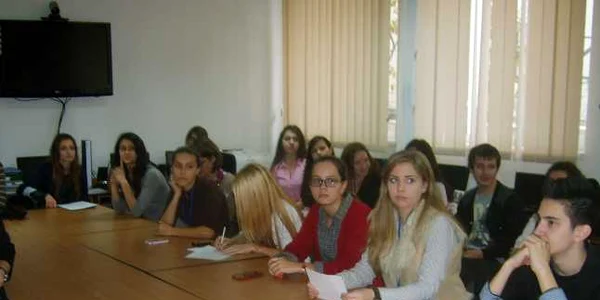 Săptămâna educaţiei adulţilor şi a educaţiei permanente începe luni