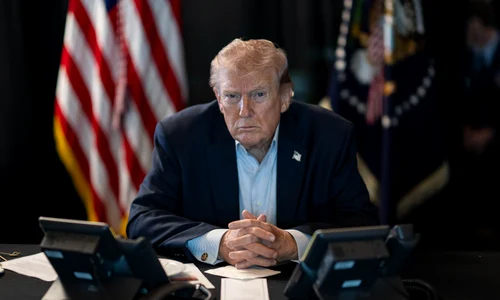 Donald Trump în situation room  Mar a  Lago FOTO shutterstock jpg