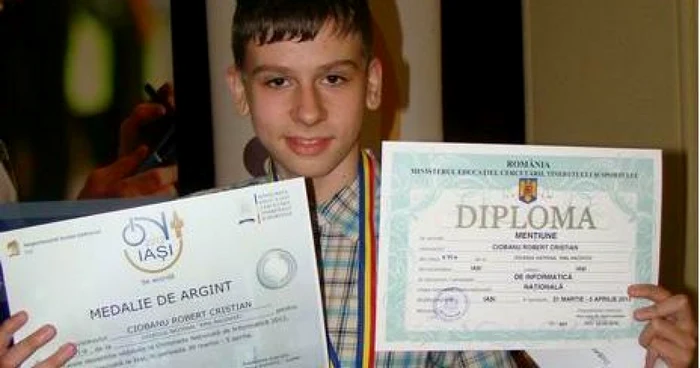 Robert Ciobanu, dublu medaliat cu argint la Olimpiada de Informatică, s-a sinucis fără a lăsa un bilet prin care să-şi explice gestul FOTO Arhivă personală