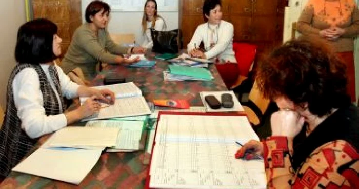Profesorii au mari probleme: sporurile din învăţământ vor fi anulate!