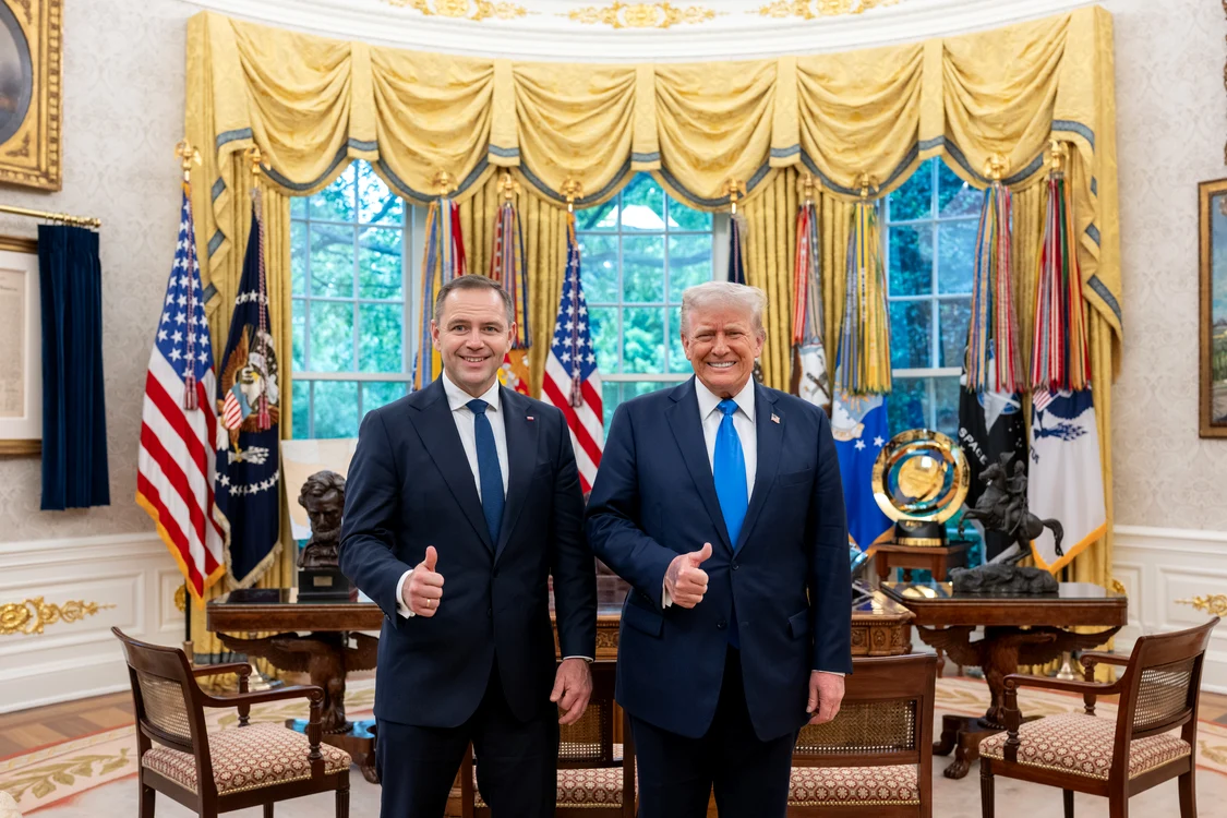 Candidatul naționalist la președinția Poloniei, Karol Nawrocki, primit de Donald Trump FOTO: X