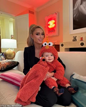 Paris Hilton și fiul ei, Phoenix, foto Instagram