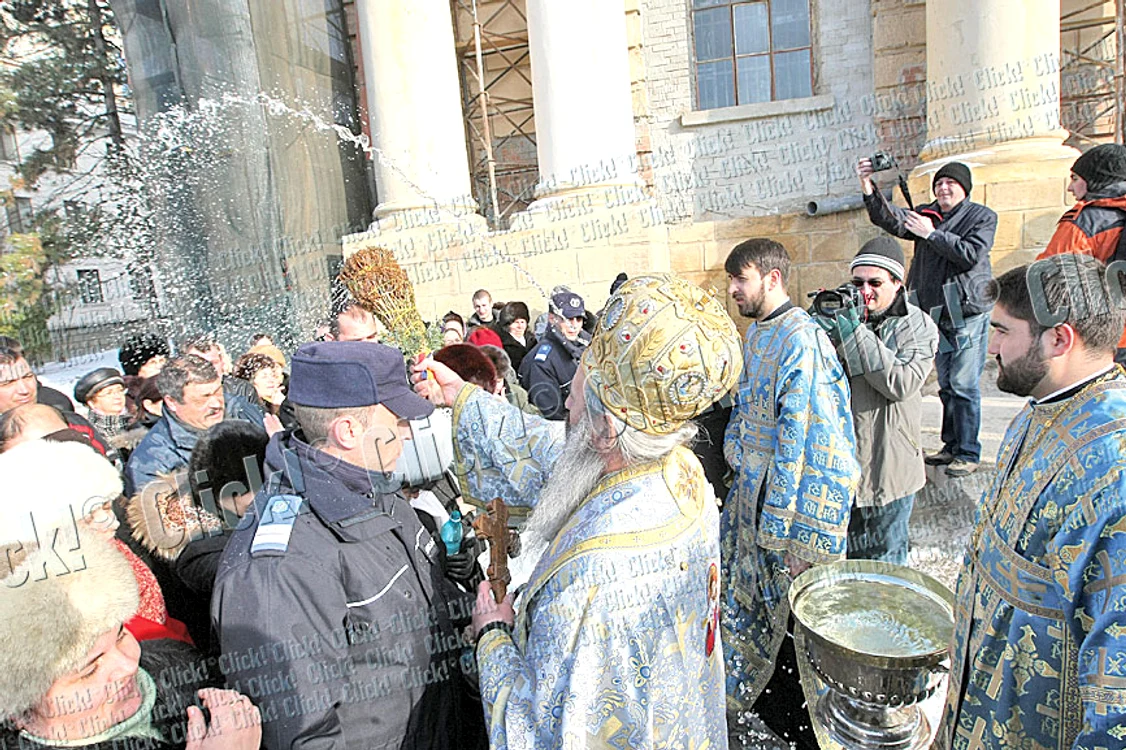 Soborul de preoţi   a fost condus  de ÎPS Teofan,  Mitropolitul Mol- dovei şi Bucovinei