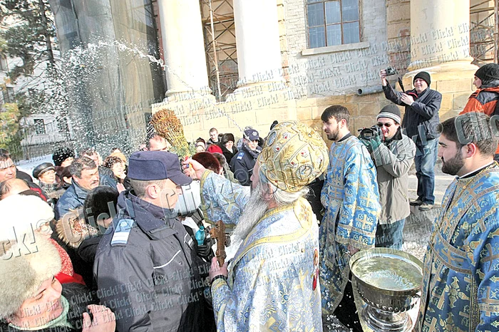 Soborul de preoţi   a fost condus  de ÎPS Teofan,  Mitropolitul Mol- dovei şi Bucovinei