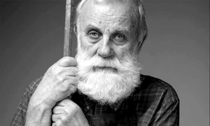 „Fiecare obiect e în fiecare clipă altfel“ – interviu cu Ştefan CÂLŢIA jpeg