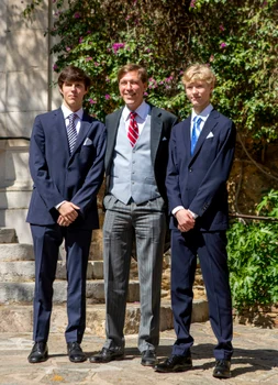 Prințul Louis al Luxemburgului cu Prințul Gabriel de Nassau și Prințul Noah de Nassau. FOTO: Profimedia