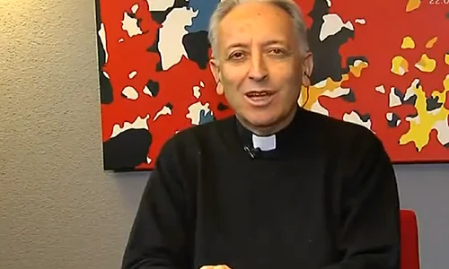 preotul iubirii png