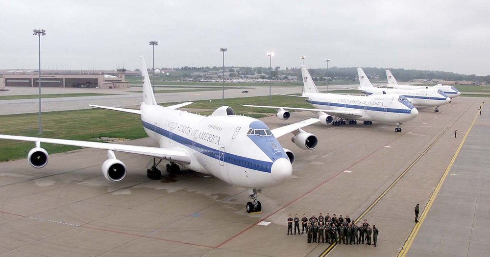 Se pregătește construirea avionului „apocaliptic”, rezistent la explozii nucleare. Nu va fi destinat oamenilor de rând