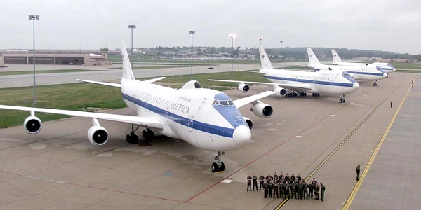 Avioanele apocalipsei din SUA Boeing E-4B
