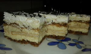 prajitura cu foi cu nuca si biscuit jpeg