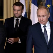 Emmanuel Macron primindu-i la Paris pe Volodimir Zelenski si Vladimir Putin FOTO EPA-EFE