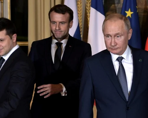 Emmanuel Macron primindu-i la Paris pe Volodimir Zelenski si Vladimir Putin FOTO EPA-EFE