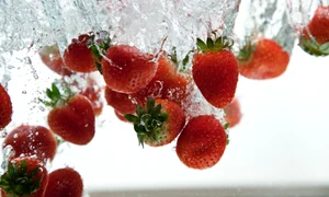 triggermouse strawberries 5824229 1920 jpg