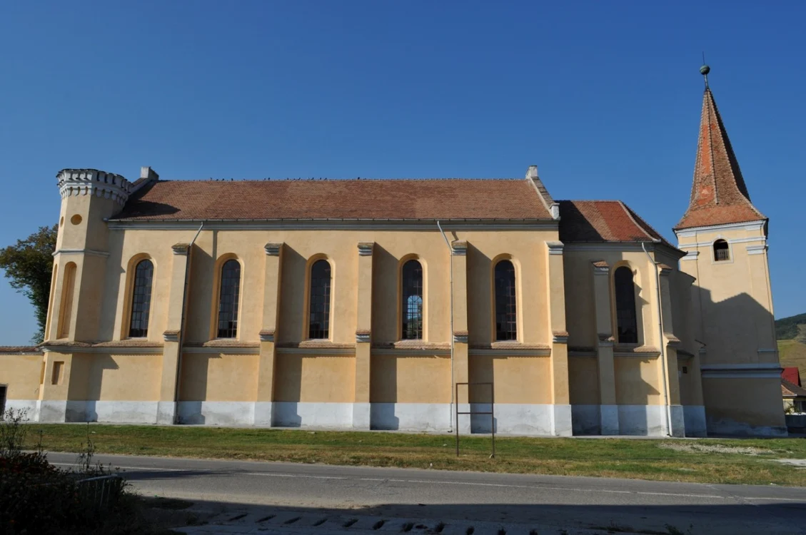 Biserica din Mănărade, simbolul satului. Foto: Ţeţcu Marius