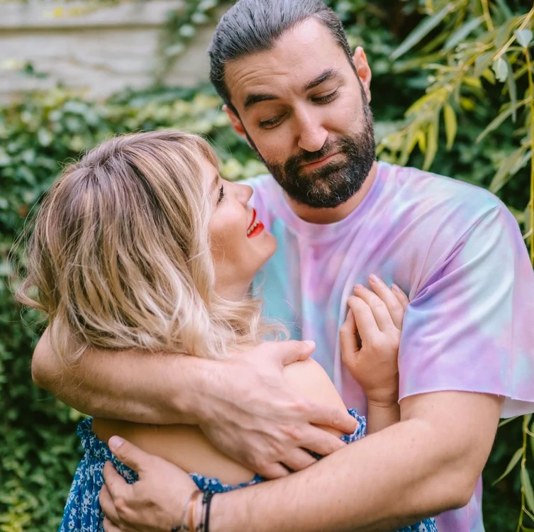 Smiley și Gina Pistol sunt împreună de 3 ani și vor avea o fetițăfoto: Instagram