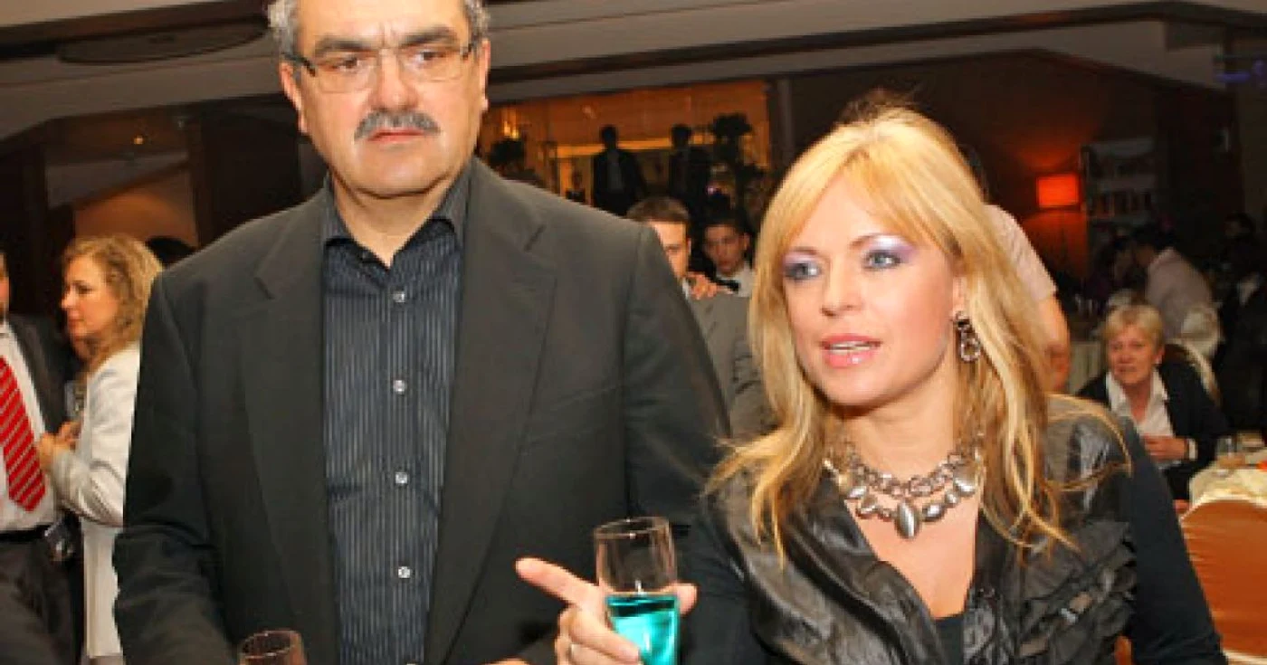 Atât Miron Mitrea, cât şi Manuela, soţia sa,  neagă orice implicare a senatorului PSD Cătălin Voicu  în procesul de acum trei ani
