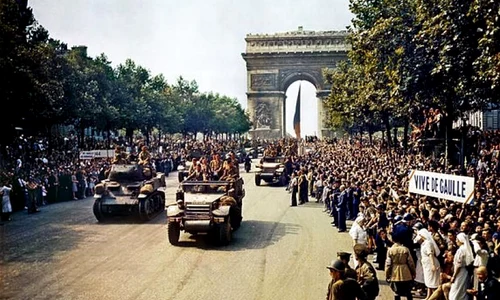25 august: Parisul este eliberat de Aliați, după patru ani de ocupație nazistă jpeg