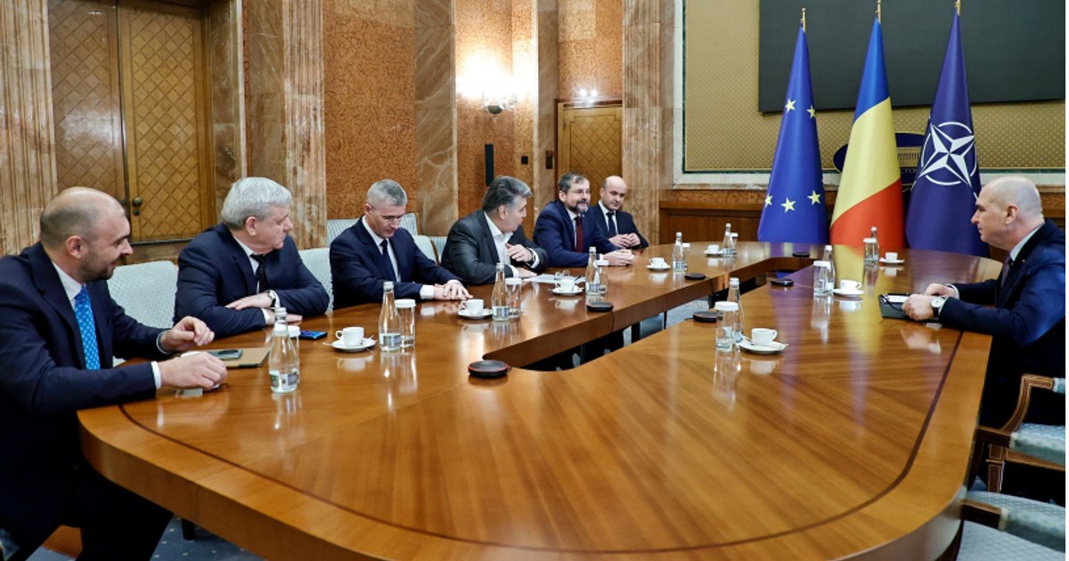 Premierul Bolojan discută finanțarea spitalelor municipale