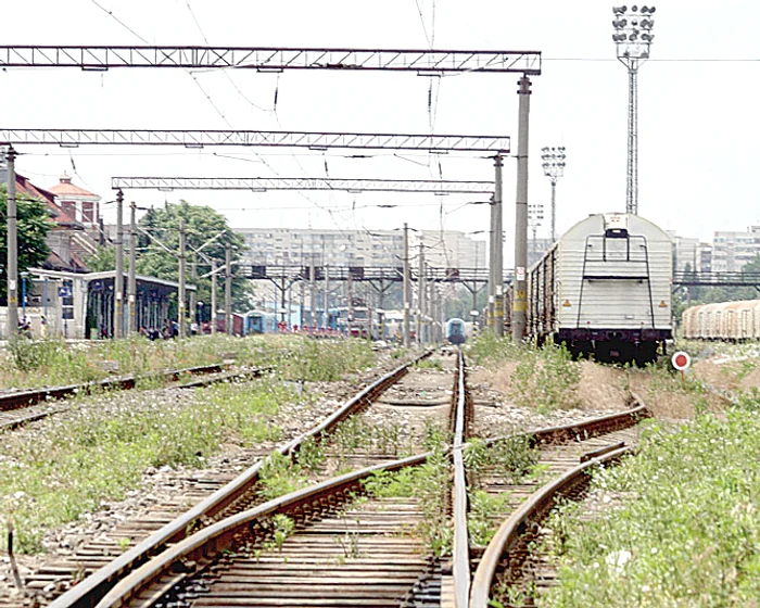 Calea ferată a devenit ţinta hoţilor