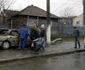 Un tânăr şofer teribilist a reuşit să intre cu maşina în stâlp. Maşina a luat foc iar şoferul de 19 ani a fost salvat de pompieri