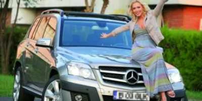 Iulia Vântur a primit o maşină de 30.000 de euro - Revista presei mondene