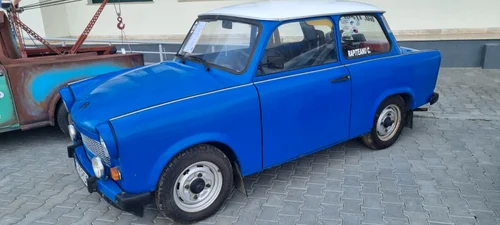 Trabant înscris la retro jpg