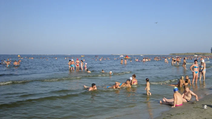 
    Prognoza meteo la mare în weekend ne spune că vremea este perfectă pentru plajăfoto: Click!  