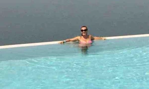 Vedetei îi place să se relaxeze în locații cât mai exotice jpeg