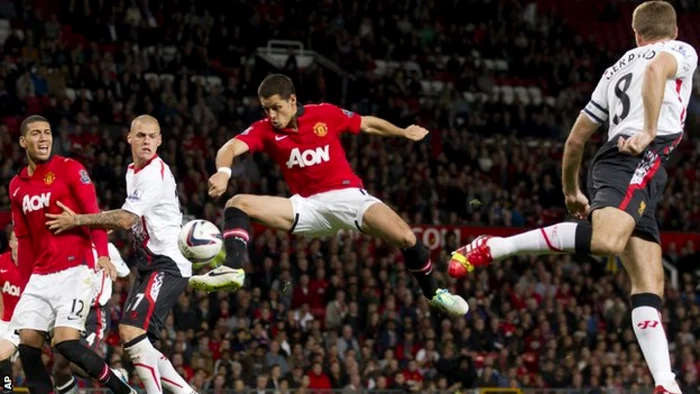 "Chicharito" Hernandez a marcat după un corner. FOTO: AP/BBC.CO.UK