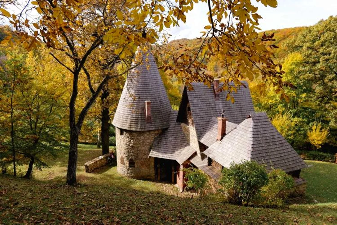 Mini castelul din Sălaj, construit de arhitect Károly Kós. Foto: salajulliber.ro  