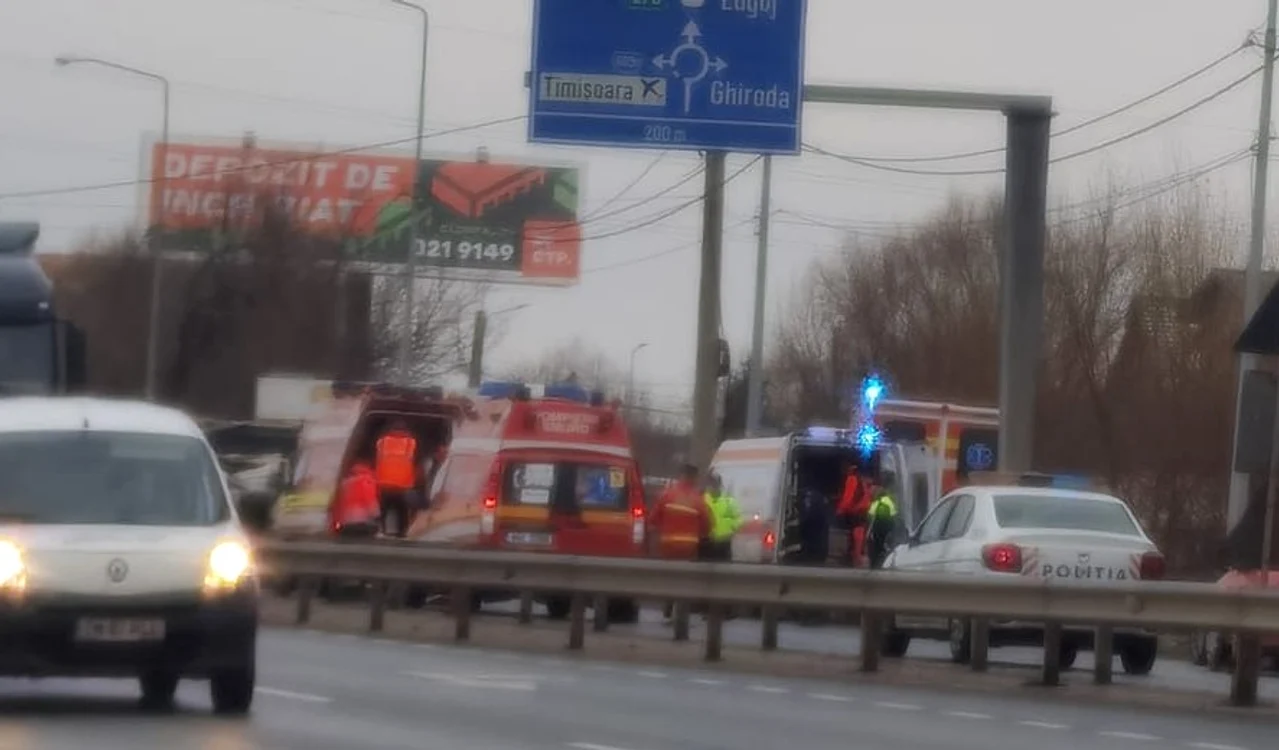 Accidentul a avut loc la ieșire din Timișoara spre Lugoj FOTO Facebook/Info Traffic - jud. Timiș