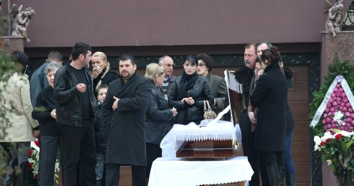 Sicriul cu trupul neînsufleţit al lui Gheorghe Mararu va fi plimbat cu trăsura pentru nunţi
