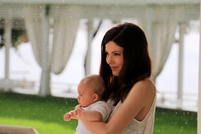 
    Anca Lungu nu a avut deloc emoţii pe parcursul lecţiei de înotFoto: Arhiva personală  