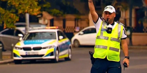 politisti in trefic jpg