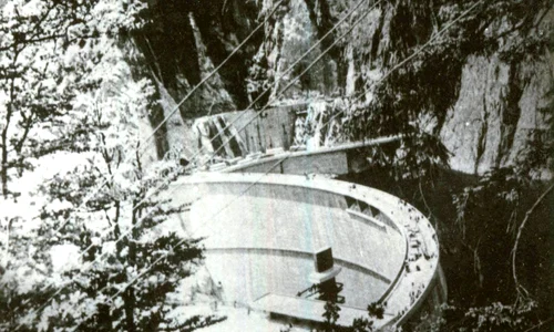 Barajul Vidraru (© „Fototeca online a comunismului românesc”, cota: 264/1970)