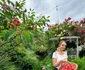 Andreea Marin, în grădina casei sale 