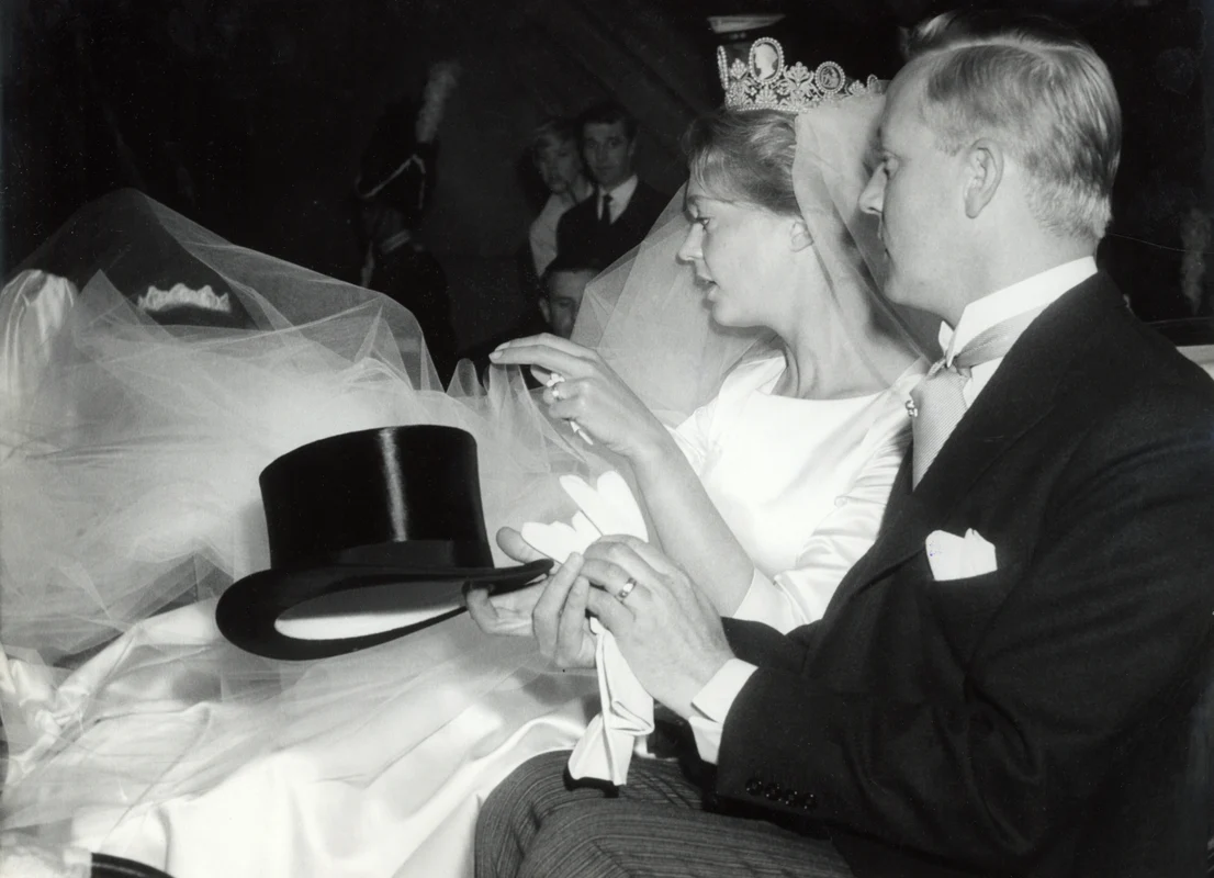 Prințesa Birgitta a Suediei și prințul Johan George de Hohenzollern în drum spre Castelul Stockholm pentru a și pregăti nunta, Profimedia