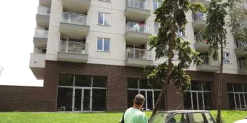 Majoritatea vânzărilor de apartamente din această perioadă sunt efectuate pentru că proprietarii caută să se mute în străinătate