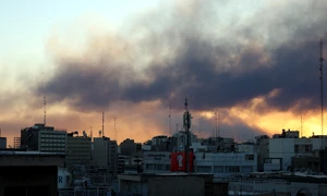 Atacurile SUA Israel continuă  Fum se ridică deasupra centrului Teheranului FOTO EPA EFE jpg