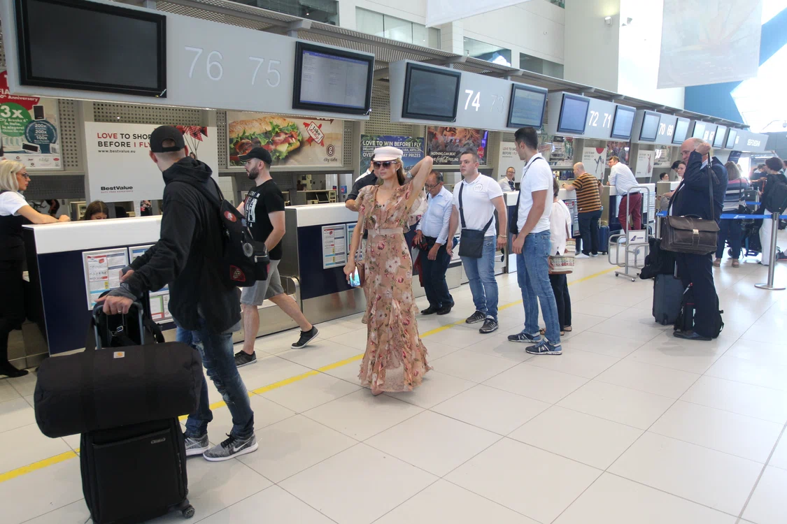 Britanica și-a anulat vacanța după ce pașaportul i-a fost distrus FOTO arhivă Adevărul