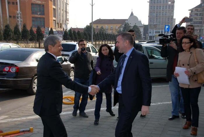 Dacian Cioloş la Primăria Alba Iulia. Foto: Daniel Bloss