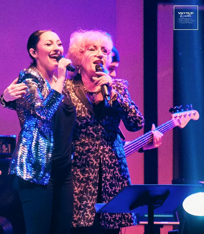 Andra și Corina Chiriac și-au unit forțele pentru un duet de senzație