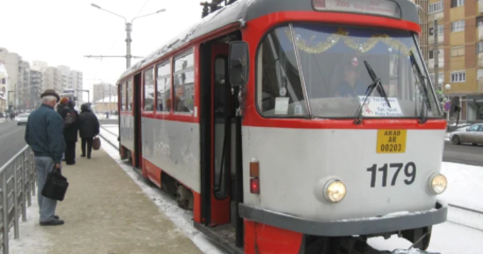 Arădenii se revoltă împotriva eliminării unor linii de tramvai