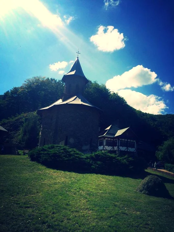 Ramona a fost, ieri, la Mănăstirea Prislop