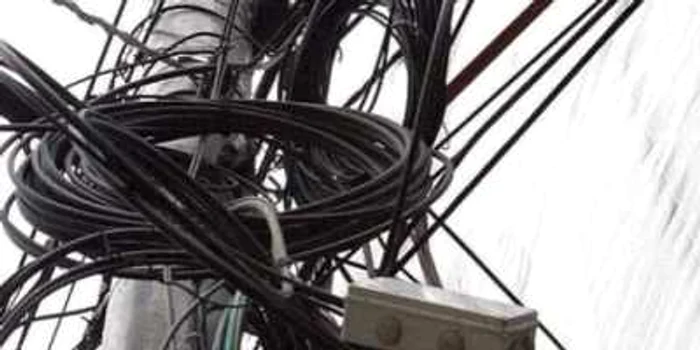 Motivul furtului a fost cel puţin ciudat, amplasarea cablului telefonic. FOTO: arhivă Adevărul