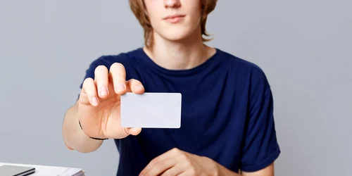 Carte de identitate electronică  Sursa Freepik com jpg