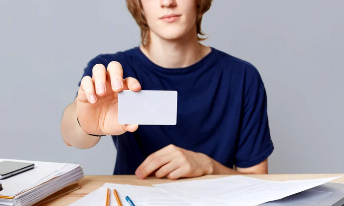 Noile cărți de identitate electronice aduc mai multe responsabilități. SURSA: Freepik.com